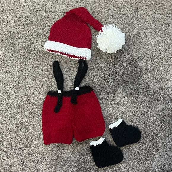 Newborn Knit Sets - Picture 1 of 3